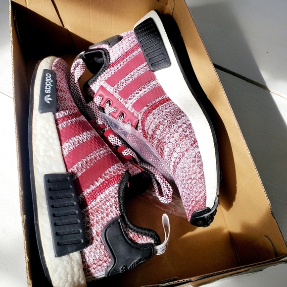 Adidas Boost Burgundy NMD R1 Running Shoes Sneakers - Picture 4 of 10